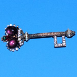 Vintage Unsigned WEISS Royal Crown Key Brooch Pin Purple Cabochon Rhinestone